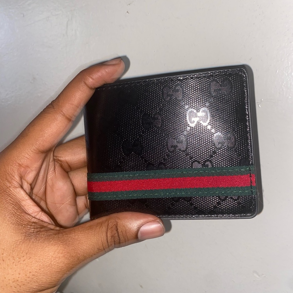 Gucci wallet🔥💵 - Picture 1 of 3